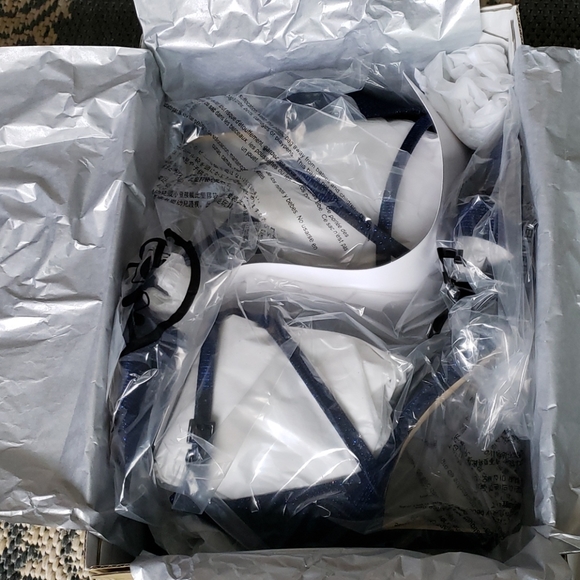 BNIB Michael Kors Ava Mid Sandals - Picture 2 of 8